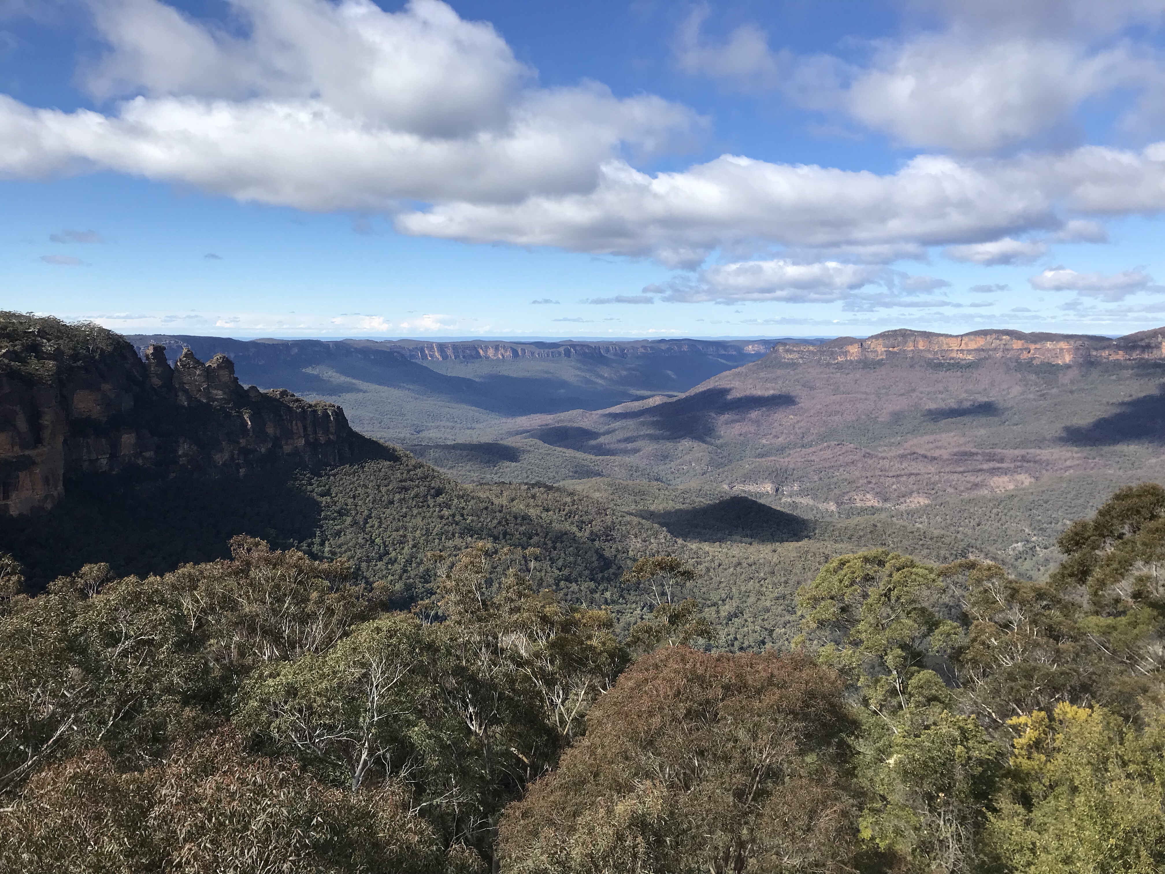 Solda Üç Kız Kardeş “Three Sisters”